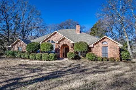 1745 Creek Bend Dr, Midlothian, TX 76065