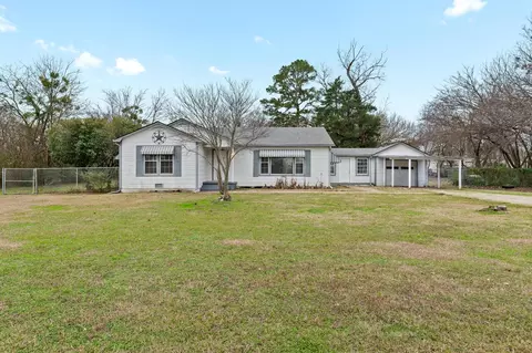 702 W Bells Blvd, Bells, TX 75414