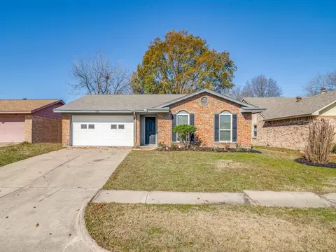 620 Carl C Senter St, Forney, TX 75126