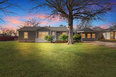 1710 E Peyton St, Sherman, TX 75090