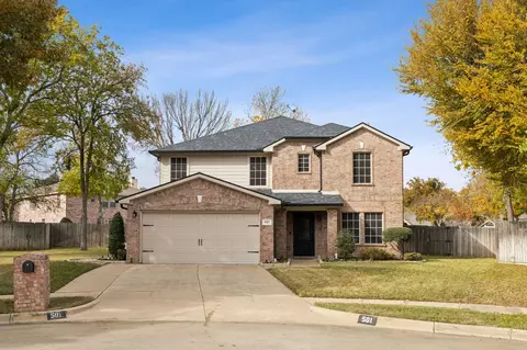 501 Erica Ln, Euless, TX 76039