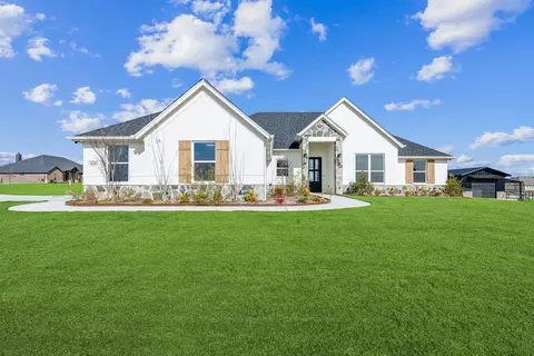 620 El Gato Dr, Godley, TX 76044