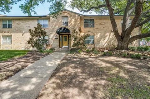 5849 Sandhurst Ln #B, Dallas, TX 75206