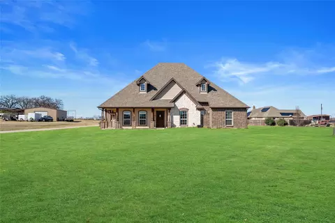 1040 Jesse James Ln, Springtown, TX 76082