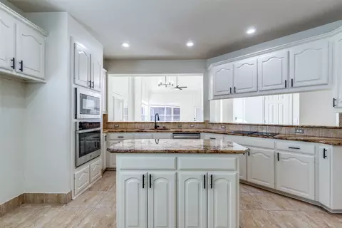 3901 Rive Ln, Addison, TX 75001 photo 9