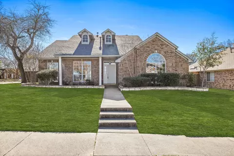1418 Chestnut Dr, Rowlett, TX 75089