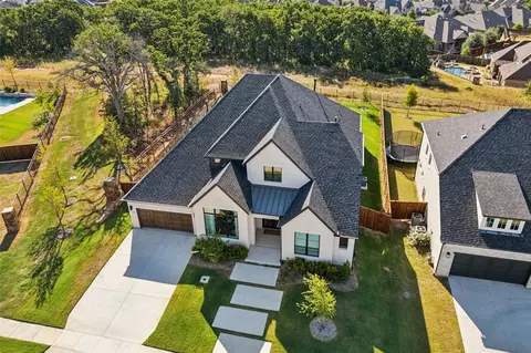 6808 Hickory Falls Dr, Lantana, TX 76226