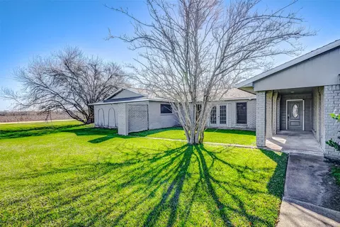11915 Svoboda Rd, Wallis, TX 77485