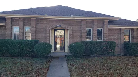 906 Torrance Dr, Garland, TX 75040