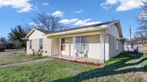 342 Jagoe St, Krum, TX 76249