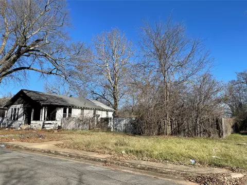 154 NE 11th St, Paris, TX 75460