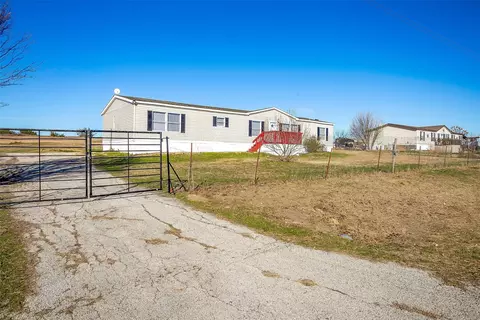 6412 Friesian Dr, Godley, TX 76044