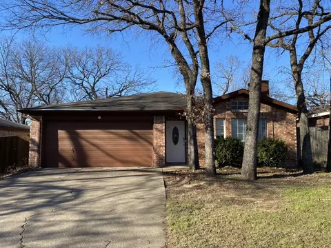 1108 Hidden Creek Dr, Mansfield, TX 76063