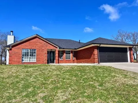 107 Country Club Drive Dr, Nocona, TX 76255