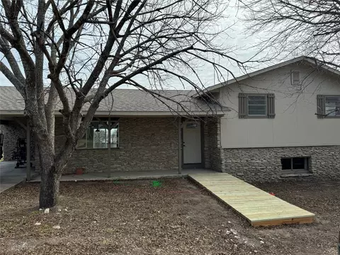 111 Lamar, Hico, TX 76457