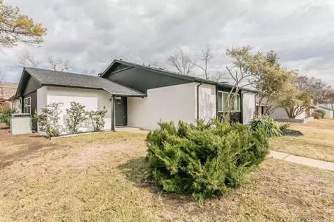 1735 Hartford Dr, Carrollton, TX 75007
