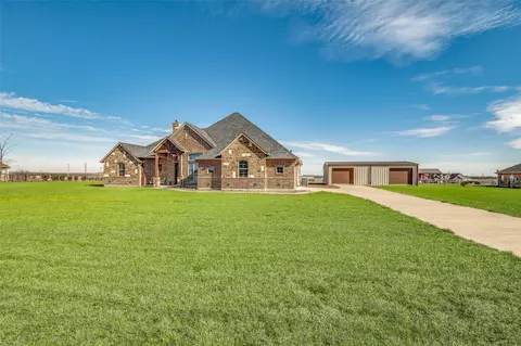 135 Sims Rd, Waxahachie, TX 75167