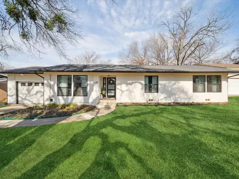 108 Oriole Dr, Arlington, TX 76010