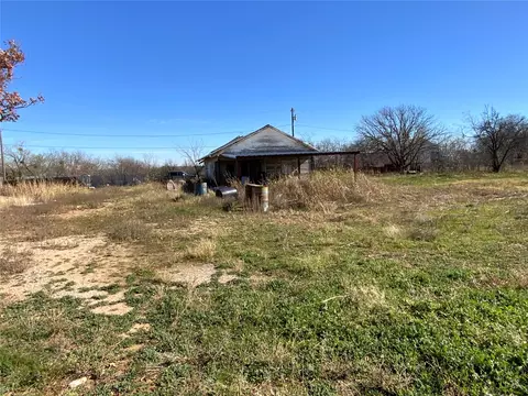 1008 E Highland Ave, Comanche, TX 76442 photo 5