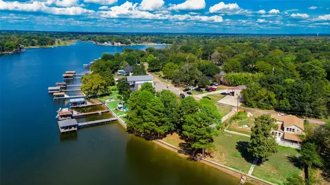 160 Oak Hls, Mabank, TX 75156