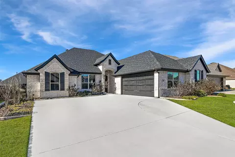 2067 Spieth St, Granbury, TX 76048