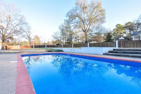 Exterior - 22 Pegues Pl, Longview, TX 75601 photo 4 of 5