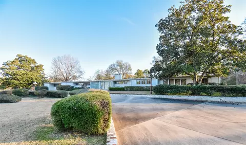 Exterior - 22 Pegues Pl, Longview, TX 75601 photo 2 of 5
