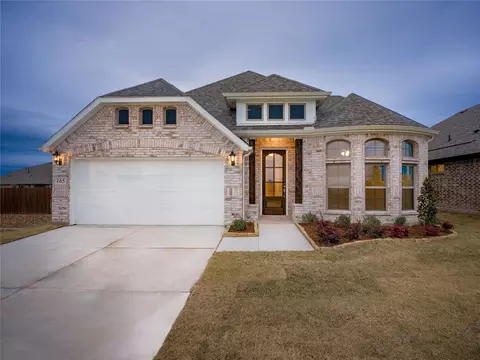 165 Winterwood Dr, Lavon, TX 75166