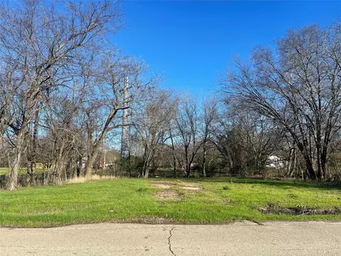 250 W Marshall St, Cooper, TX 75432
