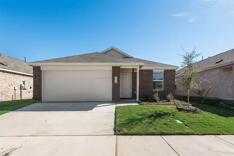 5010 Stonebridge Dr, Ennis, TX 75119