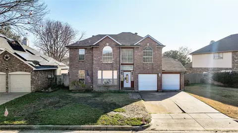 4404 Thrasher Ct, Fort Worth, TX 76137