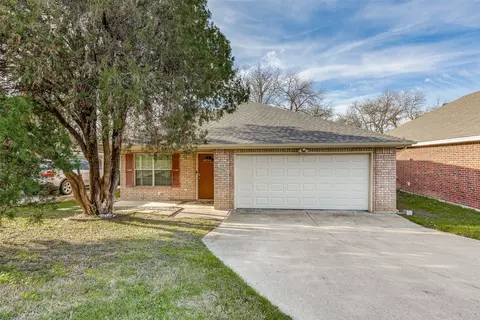 806 Rumfield Rd, White Settlement, TX 76108