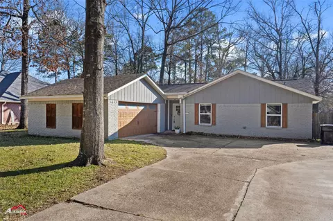 103 Deerwood Ln, Haughton, LA 71037
