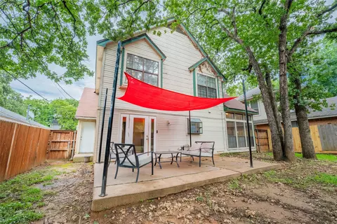 6010 Paradise Dr, Arlington, TX 76001