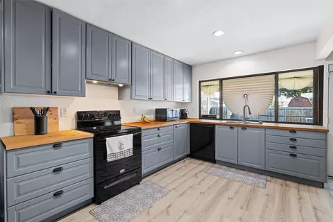 1901 Wilderness Trl, Grand Prairie, TX 75052