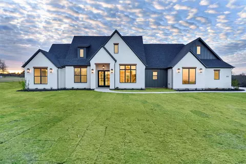 6033 Bella Terra Ln, Godley, TX 76044