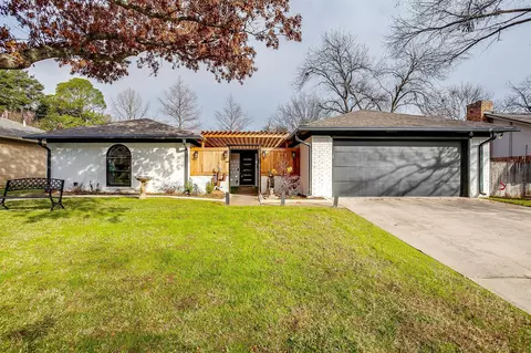 5605 Kindling Ct, Arlington, TX 76016