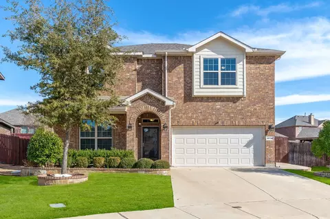 15736 Oak Pointe Dr, Fort Worth, TX 76177