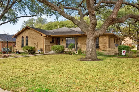 11141 Shortmeadow Dr, Dallas, TX 75218