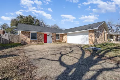 1017 Heritage Dr, Garland, TX 75043