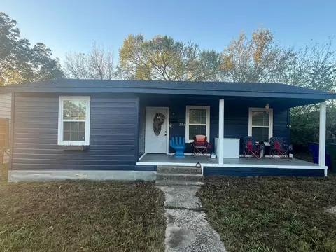 208 3rd St, Whitesboro, TX 76273