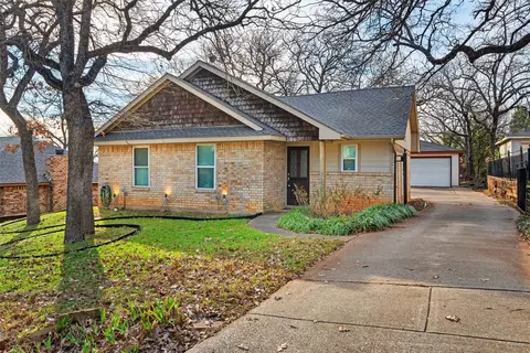 4110 April Dr, Arlington, TX 76016