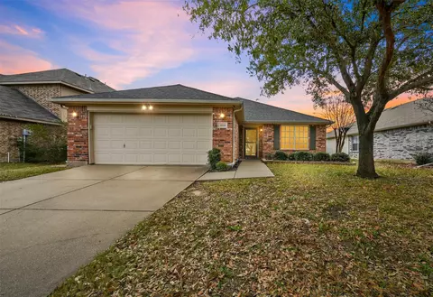 2018 Club Oak Dr, Heartland, TX 75126