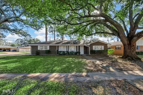 353 Wayne Dr, Shreveport, LA 71105