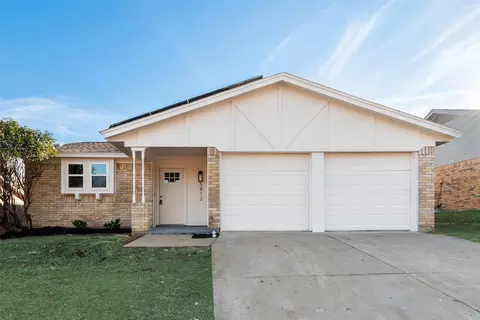 5812 Fender Ct, Watauga, TX 76148