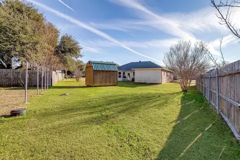 Exterior - 103 Grayson Dr, Itasca, TX 76055 photo 2 of 5