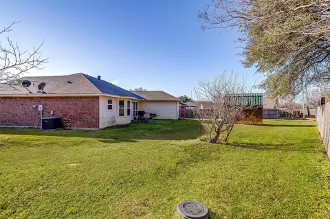 Exterior - 103 Grayson Dr, Itasca, TX 76055 photo 3 of 5