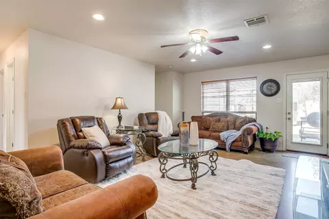 Living - 103 Grayson Dr, Itasca, TX 76055 photo 1 of 4