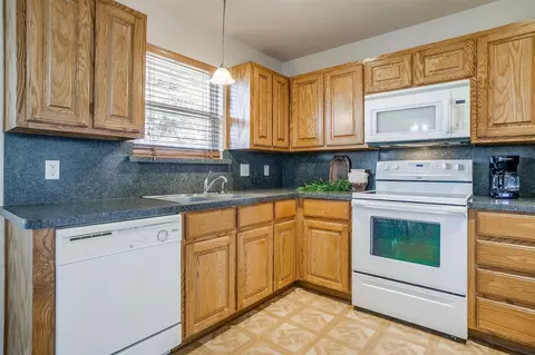 Kitchen - 103 Grayson Dr, Itasca, TX 76055 photo 3 of 3