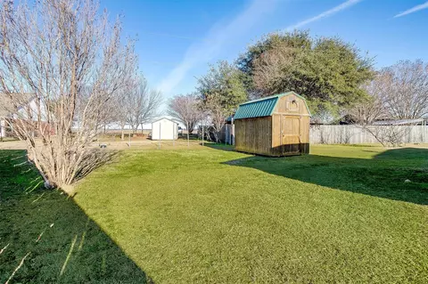 Exterior - 103 Grayson Dr, Itasca, TX 76055 photo 1 of 5